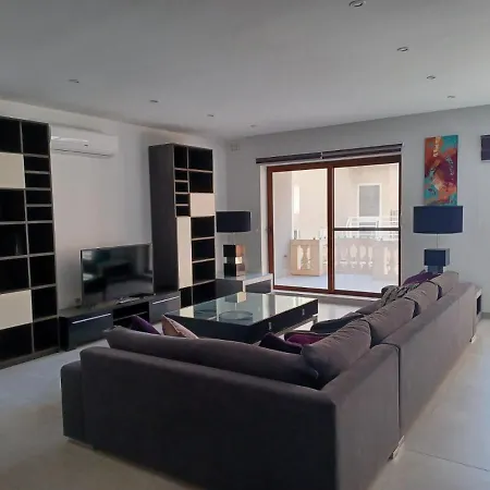 Partial Seaview 4 Bedroom Apt Apartment Sliema