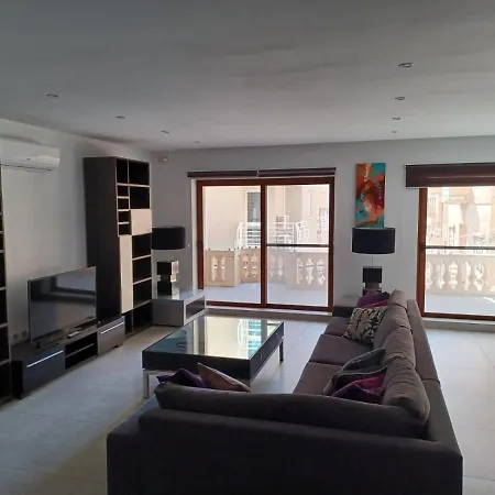 Partial Seaview 4 Bedroom Apt * Sliema
