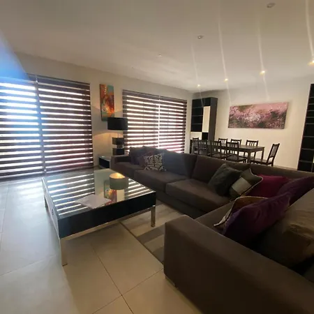 Partial Seaview 4 Bedroom Apt *
